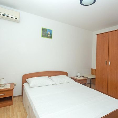 Apartments Dora Хвар Экстерьер фото