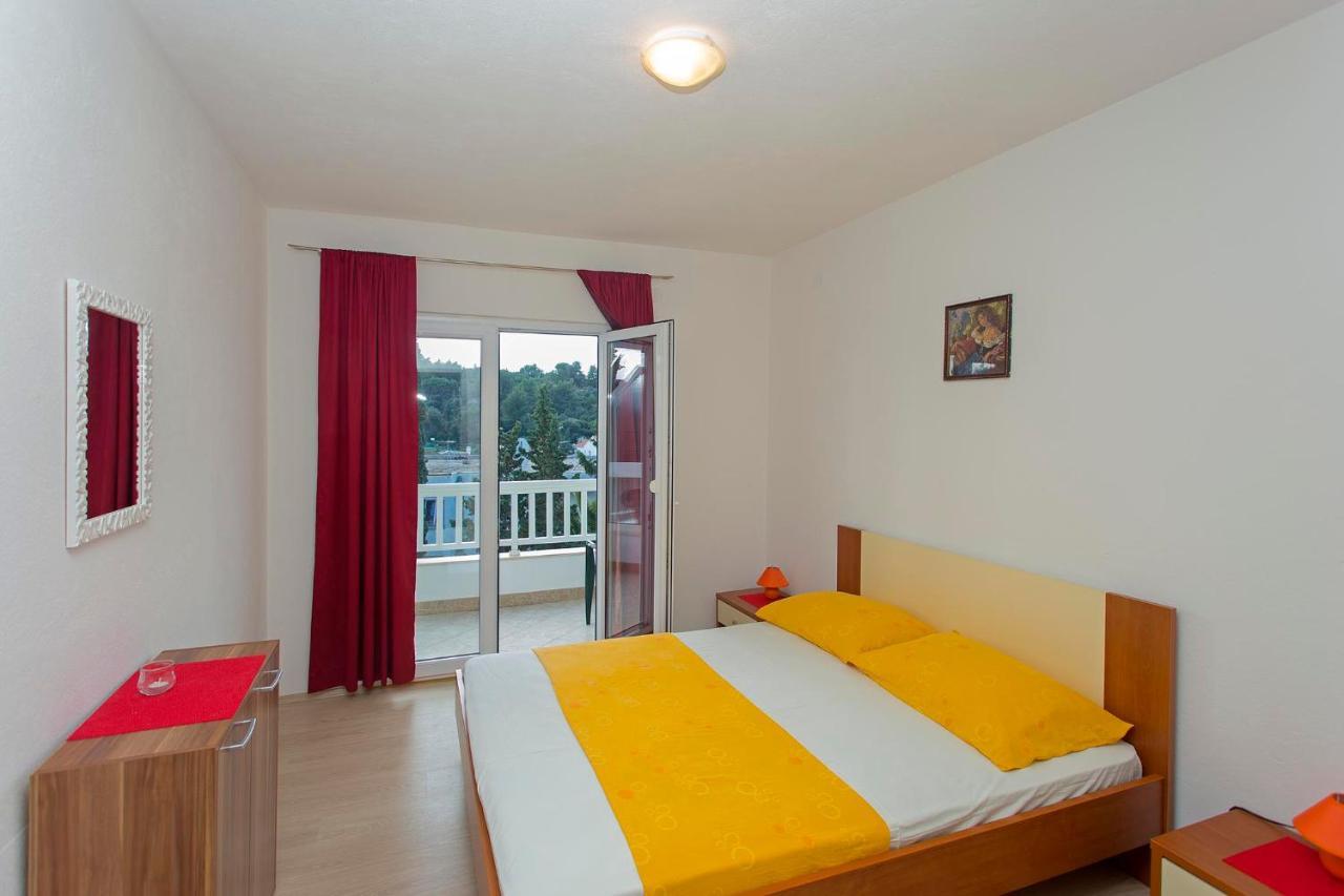 Apartments Dora Хвар Экстерьер фото