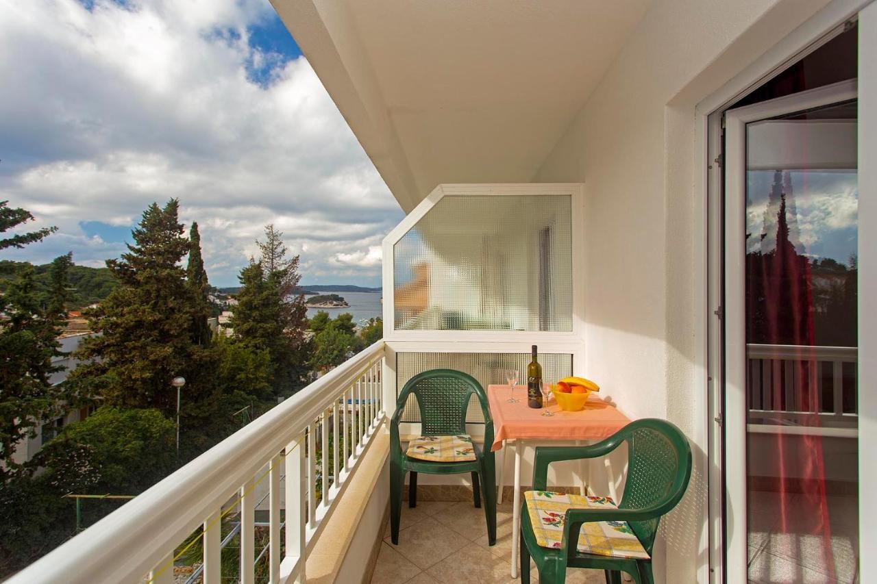 Apartments Dora Хвар Экстерьер фото