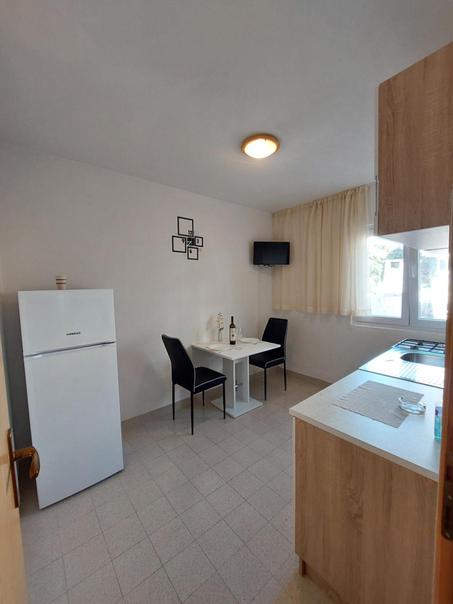 Apartments Dora Хвар Экстерьер фото