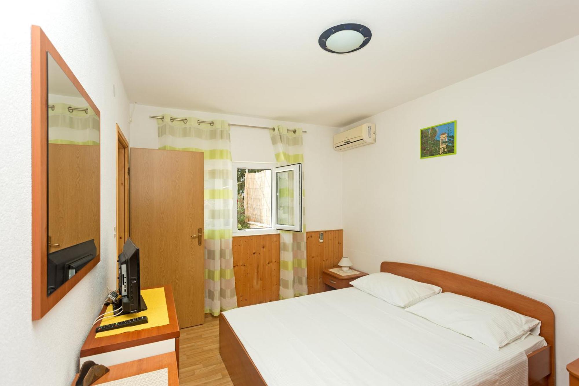 Apartments Dora Хвар Экстерьер фото